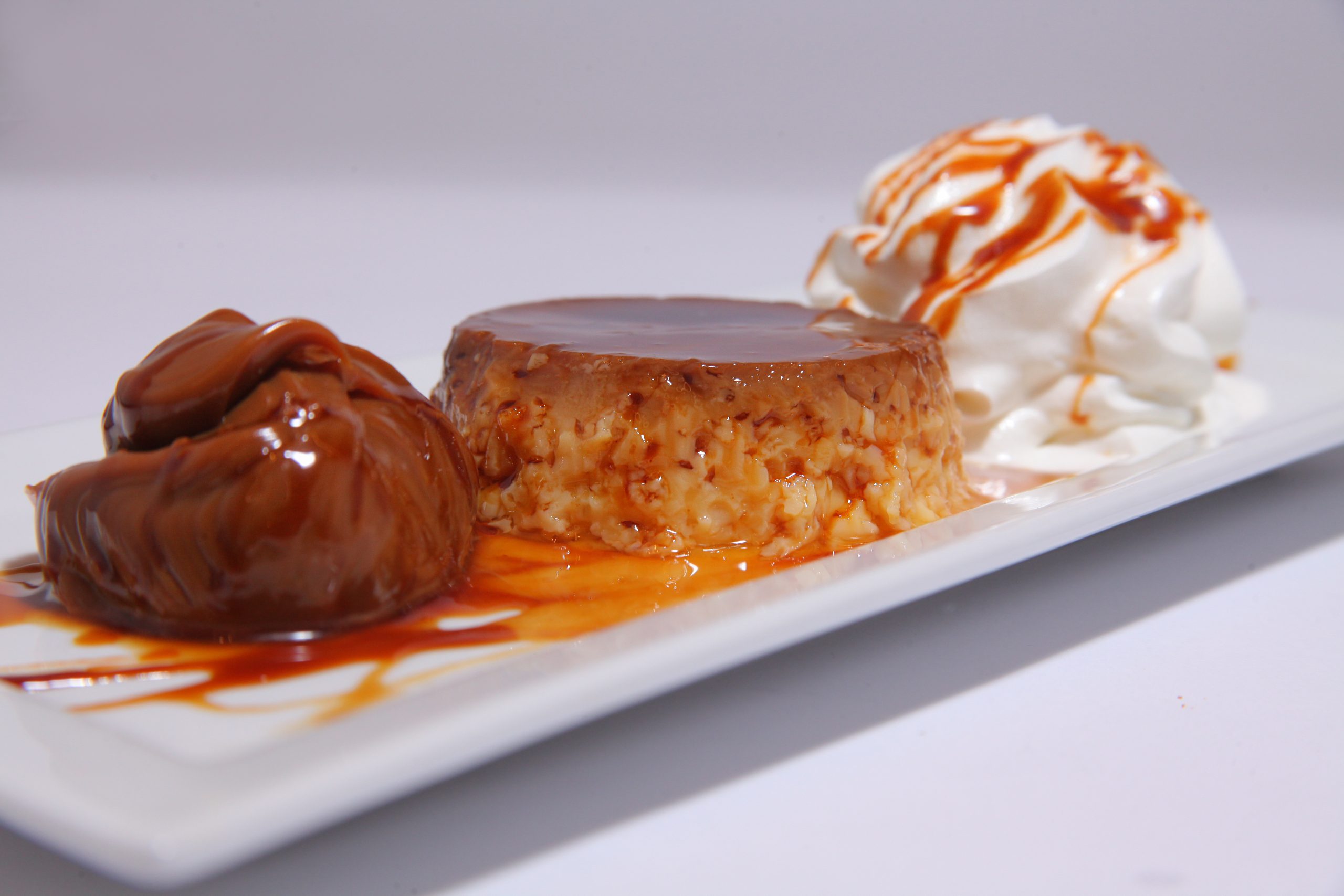 FLAN CON DULCE O CREMA